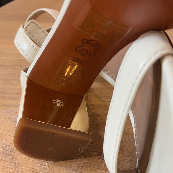 Tory Burch Cecile Ivory Leather Sandals 6 - Picture 7 of 9